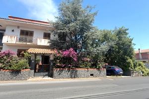 Villa Accorpata 300mq Con Garage - Trecastagni