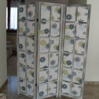 separè in legno e tessuto