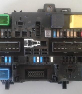 Scatola Fusibili Opel Astra H GM13 206 758 HF