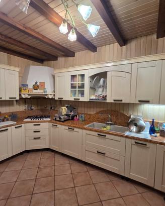 Cucina componibile ad angolo classica/rustica