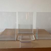 N. 3 Espositori in plexiglass portabiglietti/posta