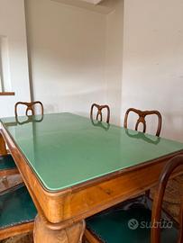 Tavolo di pregio d'epoca  in legno 6 posti 