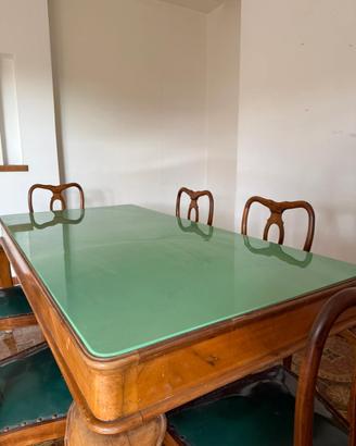 Tavolo di pregio d'epoca  in legno 6 posti 