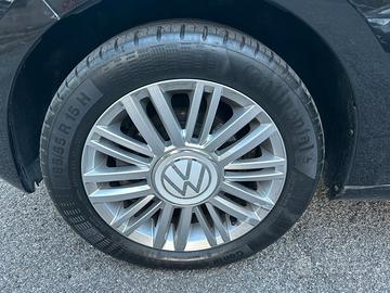 CERCHI E GOMME 15 VOLKSWAGEN UP