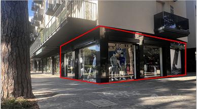 Milano Marittima negozio 100mq in zona centrale