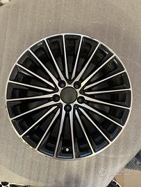 Cerchio mercedes raggio 19 classe C anteriore