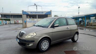 Lancia Ypsilon 1.2 BZ neopatentati 2005