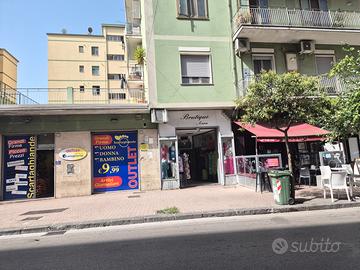 Salerno locale commerciale