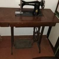 Macchina da cucire Singer anni 50