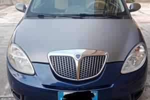 Lancia ypsilon multijet bicolor 
