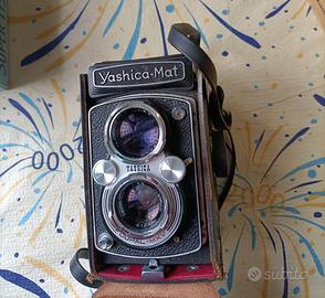 Macchina fotografica Yashica MAT 66