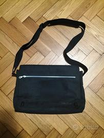 Borsa A Tracolla Nera Ikea.
3 scomparti