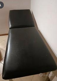 Lettino nero da studio medico