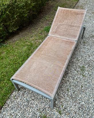Lettino Kettal modello Via