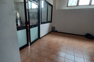 Locale Magazzino Laboratorio zona Aurelia