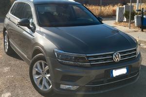 VOLKSWAGEN Tiguan 2.0 TDI SCR DSG Executive