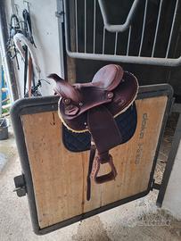 Finimenti e sella per pony 
