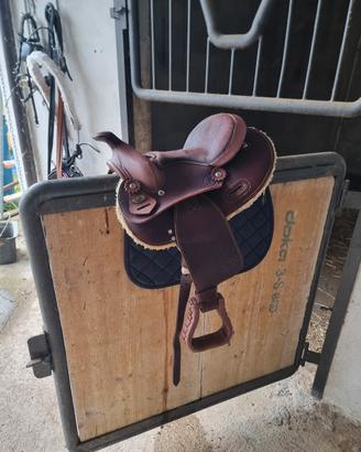 Finimenti e sella per pony 