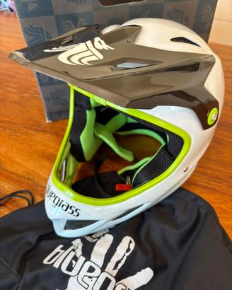 Casco MTB DH bici tg.L  Bluegrass