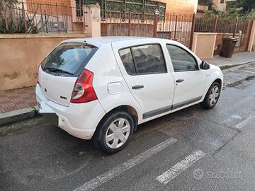 Dacia Sandero con GPL di serie 
