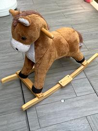 Cavallino a dondolo