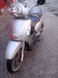 Aprilia scarabeo 300