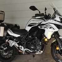 moto Benelli Tek 502x