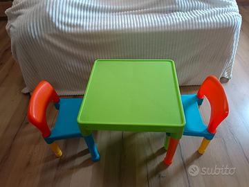 Tavolino e sedie bambini