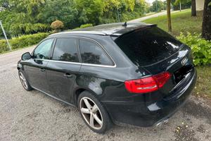 audi a4 2.0 TDI 143 CV s line 