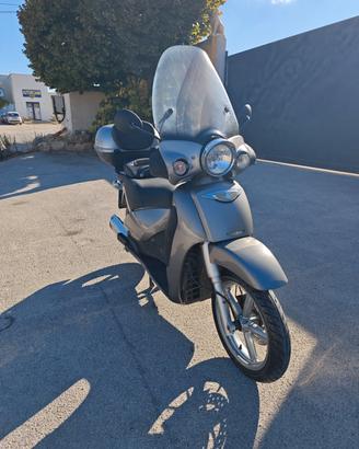 Aprilia Scarabeo 250