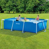 Piscina con copertura e pompa