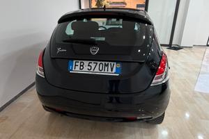 Lancia ypsilon 1.2  Silver