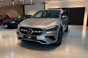 MERCEDES-BENZ GLA 180d Advanced - 2024
