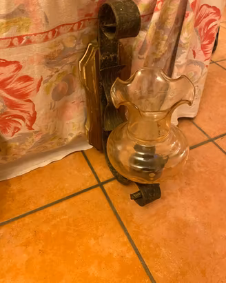 Applique Ferro Battuto  e Vetro