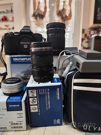 macchina fotografica Olympus E-M5 micro 4/3 compl