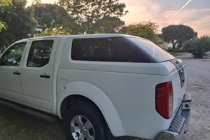 Hard Top con vetri oscurati per  Nissan Navara