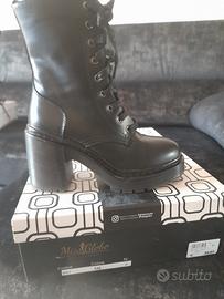 Stivaletto nero donna