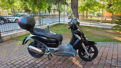 Aprilia Scarabeo 300 Special
