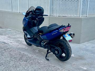 Yamaha T-max