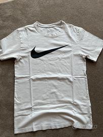 T-shirt NIKE tg. XS
