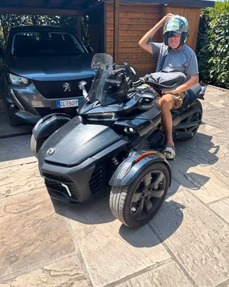CanAm Bombardier F3 Spyder se  1330 cc.