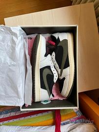 Sneakers Travis X Nike