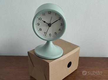 Orologio sveglia vintage anni '80.