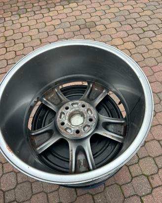 4. Cerchi.  Per  Volkswagen t5 t6