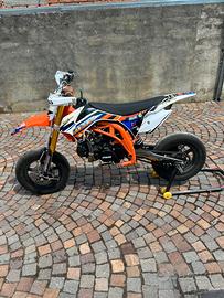 Pit bike