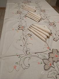 tovaglia vintage realizzata a mano