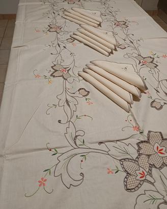 tovaglia vintage realizzata a mano