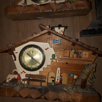 Orologio casetta in legno