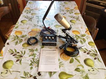 INTERFACCIA AUDIO PER PC + MICROFONO CON SUPPORTO