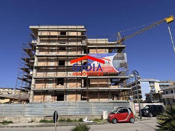 Appartamento di 83 m² con 3 locali e box auto a Mo